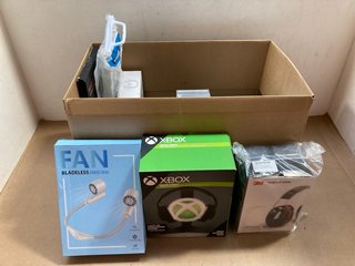 QTY OF ASSORTED ITEMS TO INCLUDE XBOX LIGHT UP HEADPHONE STAND: LOCATION - AR14