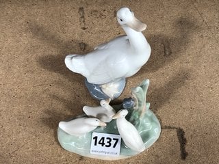 TWO NAO GOOSE FIGURINE SETS: LOCATION - BR21