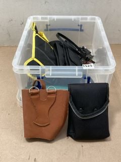 A BOX OF SHOOTING ACCESSORIES, PISTOL HOLSTERS ETC: LOCATION - AR17