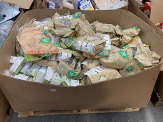 PALLET OF ASSORTED CONSUMABLES TO INCLUDE QTY OF WHOLE EARTH 2KG SESAME SEEDS UNHULLED - BBE: 04.12.2024: LOCATION - B7 (KERBSIDE PALLET DELIVERY)