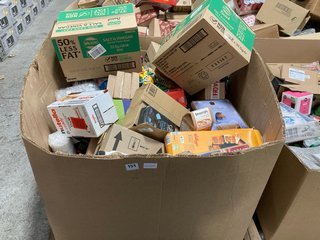 PALLET OF ASSORTED CONSUMABLES TO INCLUDE 2 X BOXES OF 32 WALKERS BAKED GRAB BAG CRISPS IN SALT & VINEGAR FLAVOUR - BBE: 21.09.2024: LOCATION - B8 (KERBSIDE PALLET DELIVERY)