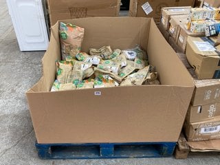 PALLET OF ASSORTED WHOLE FOOD EARTH ITEMS TO INCLUDE 1KG CRYSTALISED GINGER - BBE 4/12/24: LOCATION - A4 (KERBSIDE PALLET DELIVERY)