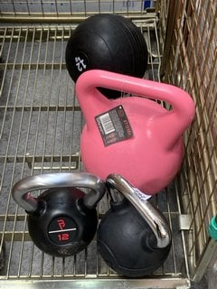 4 X ASSORTED EXERCISE ITEMS TO INCLUDE PHOENIX FITNESS 20KG KETTLEBELL IN PINK: LOCATION - A5