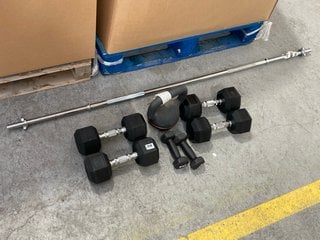 8 X ASSORTED EXERCISE ITEMS TO INCLUDE DECATHLON CORENGTH 16KG KETTLEBELL: LOCATION - A5 (KERBSIDE PALLET DELIVERY)