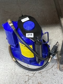 VEVOR 32T AIR/HYDRAULIC BOTTLE JACK: LOCATION - BR4