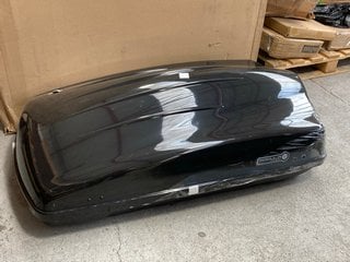 LARGE CAR ROOF BOX IN BLACK: LOCATION - BR8