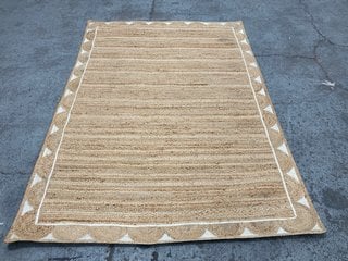 JOHN LEWIS & PARTNERS SCALLOPED BORDER JUTE RUG IN NATURAL - SIZE 170X240CM - RRP £250: LOCATION - B3