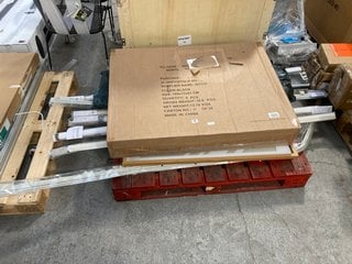 PALLET OF ASSORTED JOHN LEWIS & PARTNERS HOMEWARE ITEMS TO INCLUDE ANYDAY BLACKOUT ROLLER BLIND IN WHITE - SIZE 183CM WIDTH, 160CM DROP: LOCATION - B3 (KERBSIDE PALLET DELIVERY)