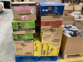 PALLET OF ASSORTED BOXES OF CRISPS TO INCLUDE BOX OF 24 X 50G WALKERS MAX CHEESE & ONION FLAVOUR - BBE: 12.10.2024: LOCATION - B5 (KERBSIDE PALLET DELIVERY)