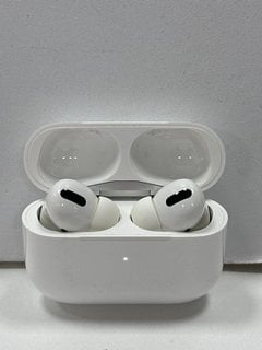 APPLE AIRPODS PRO EARPHONES IN WHITE: MODEL NO A2084 A2083 A2190 (UNIT ONLY) [JPTM124355]