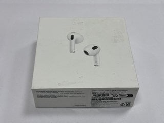 APPLE AIRPODS WITH LIGHTNING CHARGING CASE WIRELESS EARPHONES IN WHITE: MODEL NO A2564 A2565 A2897 (WITH BOX) [JPTM124897]