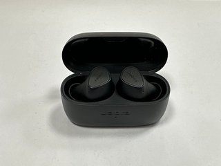 JABRA ELITE 4 WIRELESS EAR BUDS IN BLACK: MODEL NO CPB155 (WITH WIRELESS CHARGING CABLE) [JPTM124890]