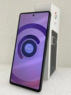 GOOGLE PIXEL 7 SMARTPHONE IN OBSIDIAN: MODEL NO GVU6C (WITH BOX & ALL ACCESSORIES, MAIN PCB REMOVED. FIRST IMAGE TO SHOW SCREEN TURNED ON PRIOR TO BEING REMOVED FROM PHONE ONLY (SPARES & REPAIRS)) [J