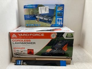 4 X ASSORTED ITEMS TO INCLUDE YARD FORCE CORDLESS LAWN MOWER AND CAMPINGAZ FOLDING CAMPING CHEF: LOCATION - A7