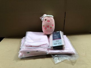 QTY OF ASSORTED ITEMS TO INCLUDE JULIAN CHARLES HOME SUPER SOFT COLLECTION DOUBLE SIZE FITTED SHEET IN PINK: LOCATION - A15