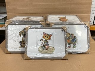 QTY OF BUG ART PRINTED LAP TRAYS: LOCATION - B9