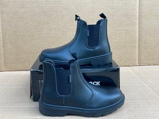 BLACKROCK PROTECTIVE STEEL TOE DEALER BOOTS IN BLACK SIZE: 9: LOCATION - C3