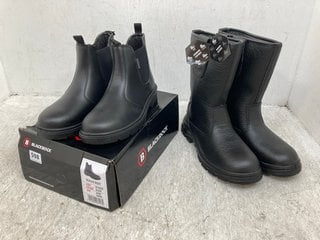 2 X ASSORTED BLACK ROCK STEEL TOE PROTECTIVE WORK BOOTS IN BLACK SIZE: 9 AND 10: LOCATION - C4