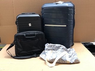 4 X ASSORTED LUGGAGE ITEMS TO INCLUDE SAMSONITE MEDIUM SIZED HARDSHELL TRAVEL SUITCASE IN NAVY: LOCATION - A4