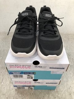 2 X SKECHERS WOMENS GO WALK MESH TRAINERS IN BLACK SIZE: 6 AND 7: LOCATION - D7