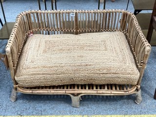 TANVYK RATTAN PET BED - NATURAL - LARGE - RRP £350: LOCATION - C1