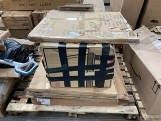 PALLET OF ASSORTED ITEMS TO INCLUDE SAFETY 1ST SAFETY GATE: LOCATION - B7 (KERBSIDE PALLET DELIVERY)