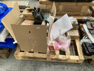 (COLLECTION ONLY) PALLET OF ASSORTED ITEMS TO INCLUDE ALPINA WHISKEY DECANTER 0.8L: LOCATION - B7