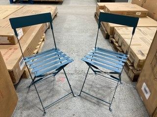 SET OF 2 LA REDOUTE OZEVAN FOLDING METAL CHAIRS IN GREEN RRP - £145: LOCATION - BR4