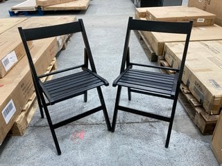 SO'HOME SET OF 2 YANN SOLID BEECH FOLDING CHAIRS IN BLACK: LOCATION - BR4