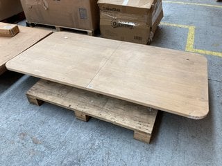 LARGE RECTANGULAR DINING TABLE TOP IN OAK (TOP ONLY): LOCATION - A5