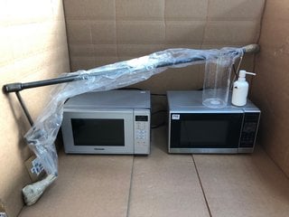 QTY OF ASSORTED ITEMS TO INCLUDE PANASONIC DIGITAL MICROWAVE IN SILVER: LOCATION - D3