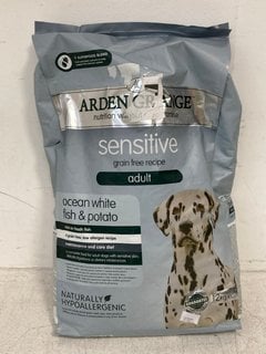 ARDEN GRANGE GRAIN FREE ADULT FISH AND POTATO FLAVOURED DOG FOOD - BBE 07/08/28: LOCATION - BR5