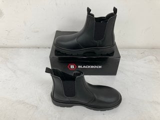 BLACKROCK DEALER SAFETY BOOTS IN BLACK SIZE: UK 9: LOCATION - BR9