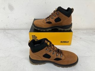 DEWALT CHALLENGER STEEL TOE CAP BOOTS IN BROWN SIZE: UK 10: LOCATION - BR10