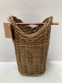 NKUKU AMANDI WOVEN WICKER STYLE TOILET ROLL HOLDER IN NATURAL: LOCATION - CR1