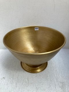 NKUKU NALGORA WINE AND CHAMPAGNE BUCKET IN ANTIQUE BRASS FINISH: LOCATION - CR3