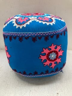 NKUKU EMBROIDERED SMALL FOOTSTOOL IN BLUE MULTI DESIGN FINISH: LOCATION - CR4