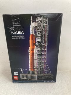 LEGO NASA SPACE LAUNCH SYSTEM: LOCATION - CR7