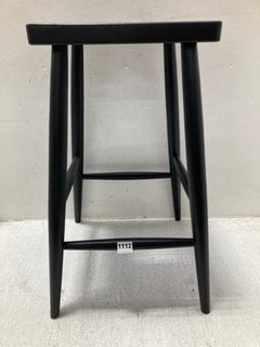 BAR STOOL IN BLACK: LOCATION - CR10