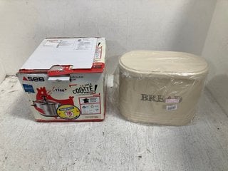 2 X ASSORTED ITEMS TO INCLUDE RETRO STYLE METAL BREAD BIN: LOCATION - DR8