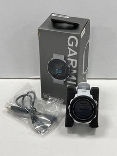 GARMIN FORERUNNER 55 SMARTWATCH IN WHITE: MODEL NO 010-02562-11 (WITH BOX & CHARGING CABLE, VERY GOOD COSMETIC CONDITION) [JPTM125181]. THIS PRODUCT IS FULLY FUNCTIONAL AND IS PART OF OUR PREMIUM TEC