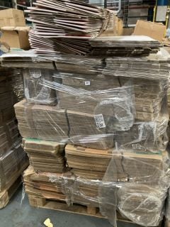 PALLET OF ASSORTED FOOD TAKE-AWAY ITEMS TO INCLUDE FRESHLE PREP AREA PIZZA BOXES 7"