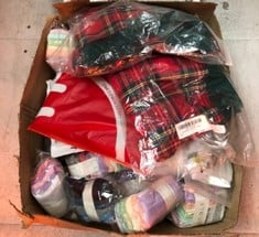 QUANTITY OF ASSORTED ITEMS TO INCLUDE MESA LYNCH TODDLER BABY GIRLS CHRISTMAS RED TARTAN DRESS LONG SLEEVE PLAIDS A-LINE PRINCESS DRESS WITH BOWKNOT BABY MY FIRST CHRISTMAS DRESS PARTY DRESS XMAS GIF