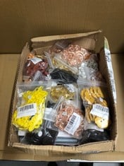 QUANTITY OF ASSORTED ITEMS TO INCLUDE 20 PAIRS CHINESE KNOTS FROG BUTTONS CLOSURE SEWING FASTENERS FOR SWEATER CLOAK COATS SCARF CARDIGAN AND COSTUMES OUTFIT SEWING (YELLOW) ET2159: LOCATION - C