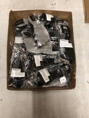 QUANTITY OF ASSORTED ITEMS TO INCLUDE LA ACTIVE GRIP SOCKS - 2 PAIRS - YOGA PILATES BARRE BALLET NON SLIP COVERED, 10.5-13 UK, SLATE GRAY AND STELLAR BLACK: LOCATION - D