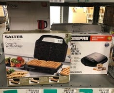 QUANTITY OF KITCHEN & APPLIANCES ITEMS TO INCLUDE SALTER DOUBLE WAFFLE MAKER – NON-STICK DUAL WAFFLE IRON PLATES, DEEP FILL BELGIAN & AMERICAN WAFFLE MACHINE, AUTOMATIC TEMPERATURE CONTROL, COOL TOUC