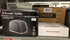 QUANTITY OF KITCHEN & APPLIANCES ITEMS TO INCLUDE RUSSELL HOBBS HONEYCOMB 2 SLICE TOASTER (EXTRA WIDE SLOTS, HIGH LIFT FEATURE, 6 BROWNING LEVELS, FROZEN/CANCEL/REHEAT FUNCTION, REMOVABLE CRUMB TRAY,