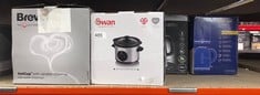 QUANTITY OF KITCHEN & APPLIANCES ITEMS TO INCLUDE SWAN SF17010N 1.5 LITRE SLOW COOKER WITH 3 HEAT SETTINGS, GLASS LID, 120W, STAINLESS STEEL:: LOCATION - C