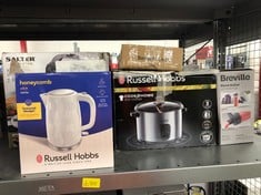 QUANTITY OF KITCHEN & APPLIANCES ITEMS TO INCLUDE RUSSELL HOBBS HONEYCOMB ELECTRIC 1.7L CORDLESS KETTLE (FAST BOIL 3KW, WHITE PREMIUM PLASTIC, MATT & HIGH GLOSS FINISH, REMOVABLE WASHABLE ANTI-SCALE