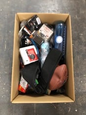 QUANTITY OF SPORT ITEMS TO INCLUDE WILSON THE DUKE SMALL NFL BALL: LOCATION - D